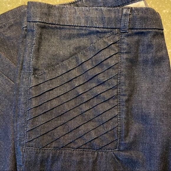 Joe’s Jeans Pleated Pocket Straight Fit Jeans - Picture 6 of 8